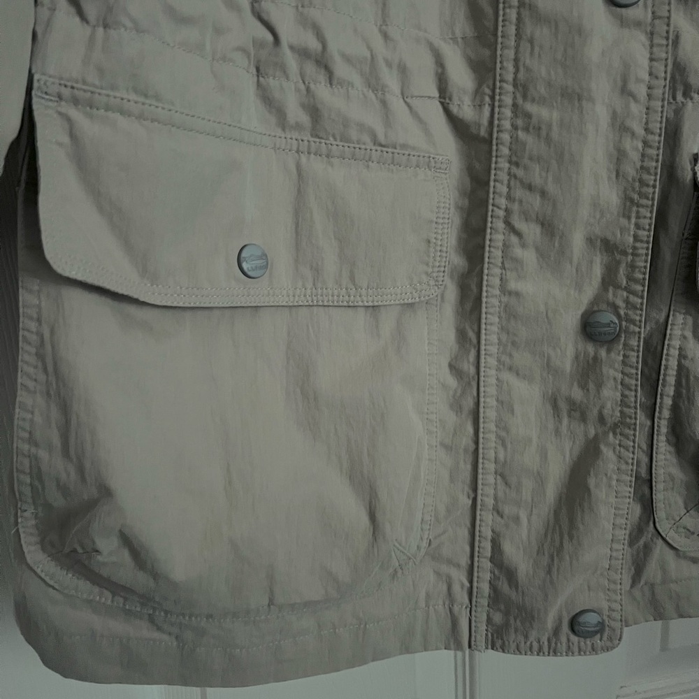 L.L. Bean Beige Utility Jacket with Hood - Picture 4 of 9